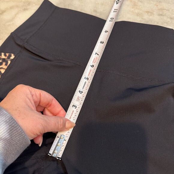 Zyia Active Leopard Print High Rise Leggings Size 6-8 - Picture 6 of 10